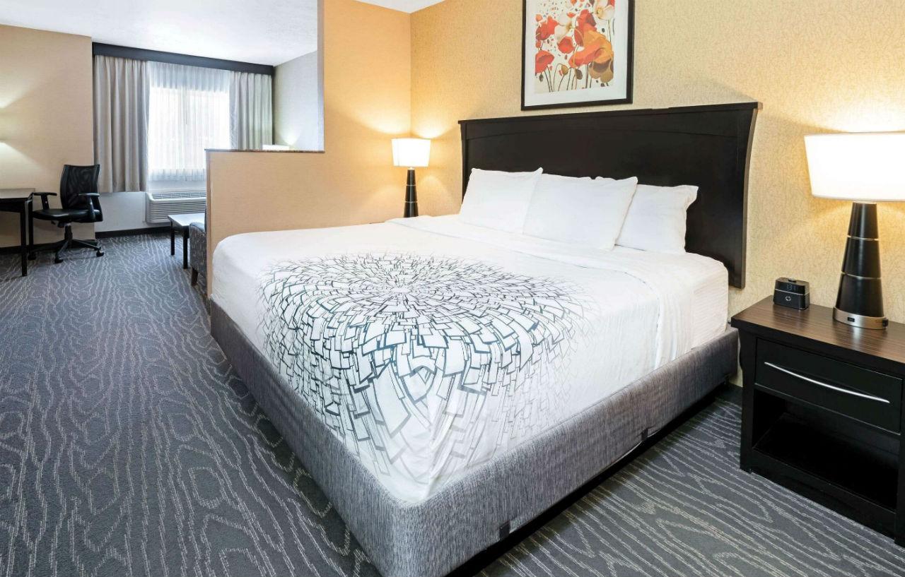 Hotel La Quinta By Wyndham Logan Exteriér fotografie