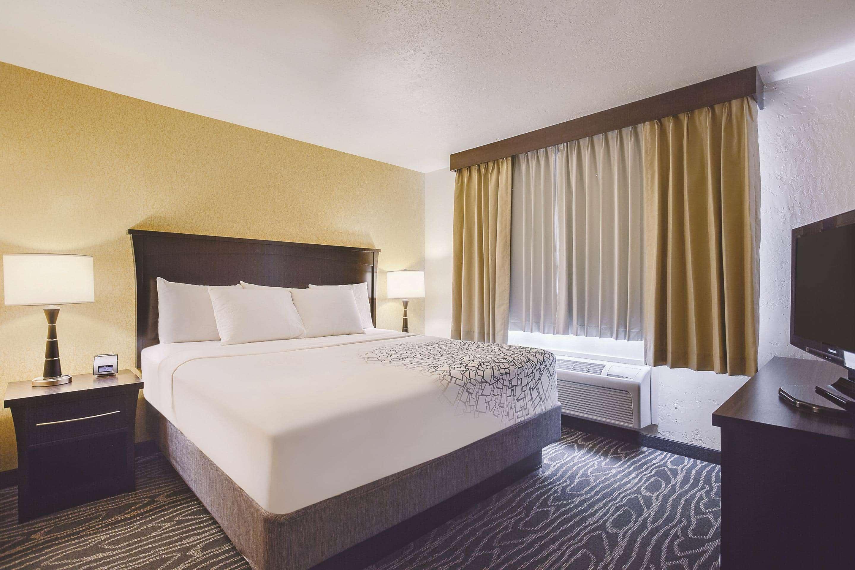 Hotel La Quinta By Wyndham Logan Exteriér fotografie