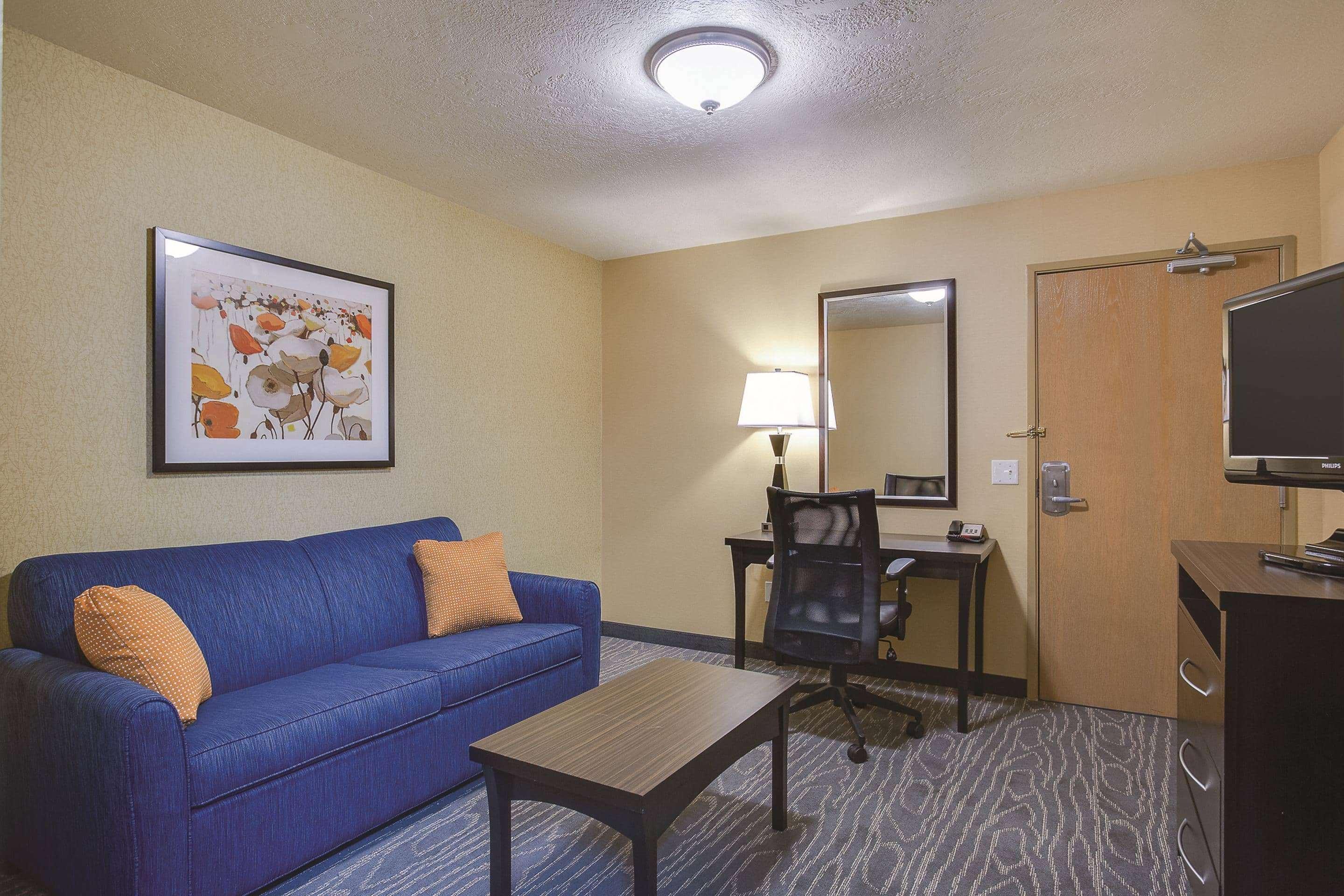 Hotel La Quinta By Wyndham Logan Exteriér fotografie