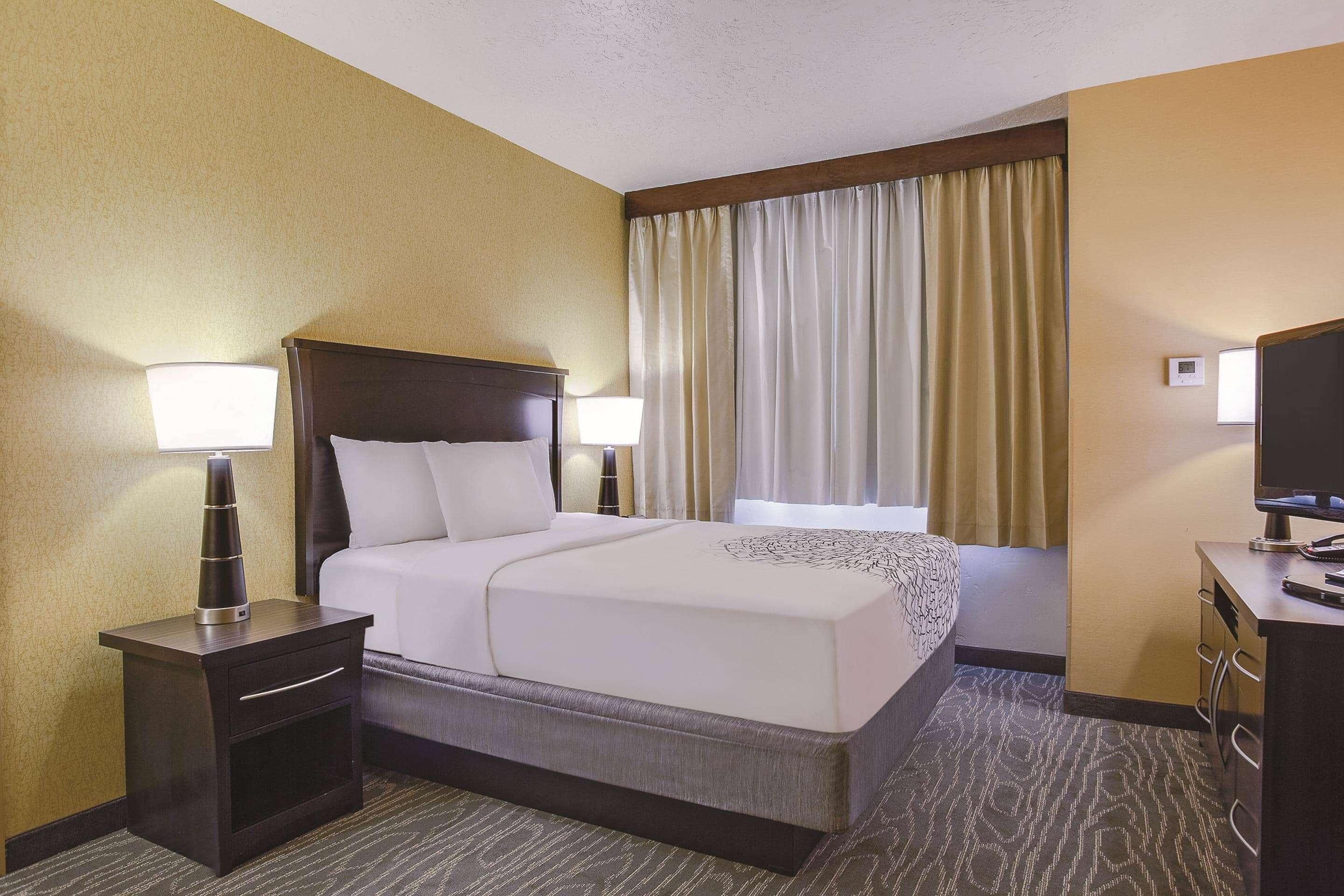 Hotel La Quinta By Wyndham Logan Exteriér fotografie
