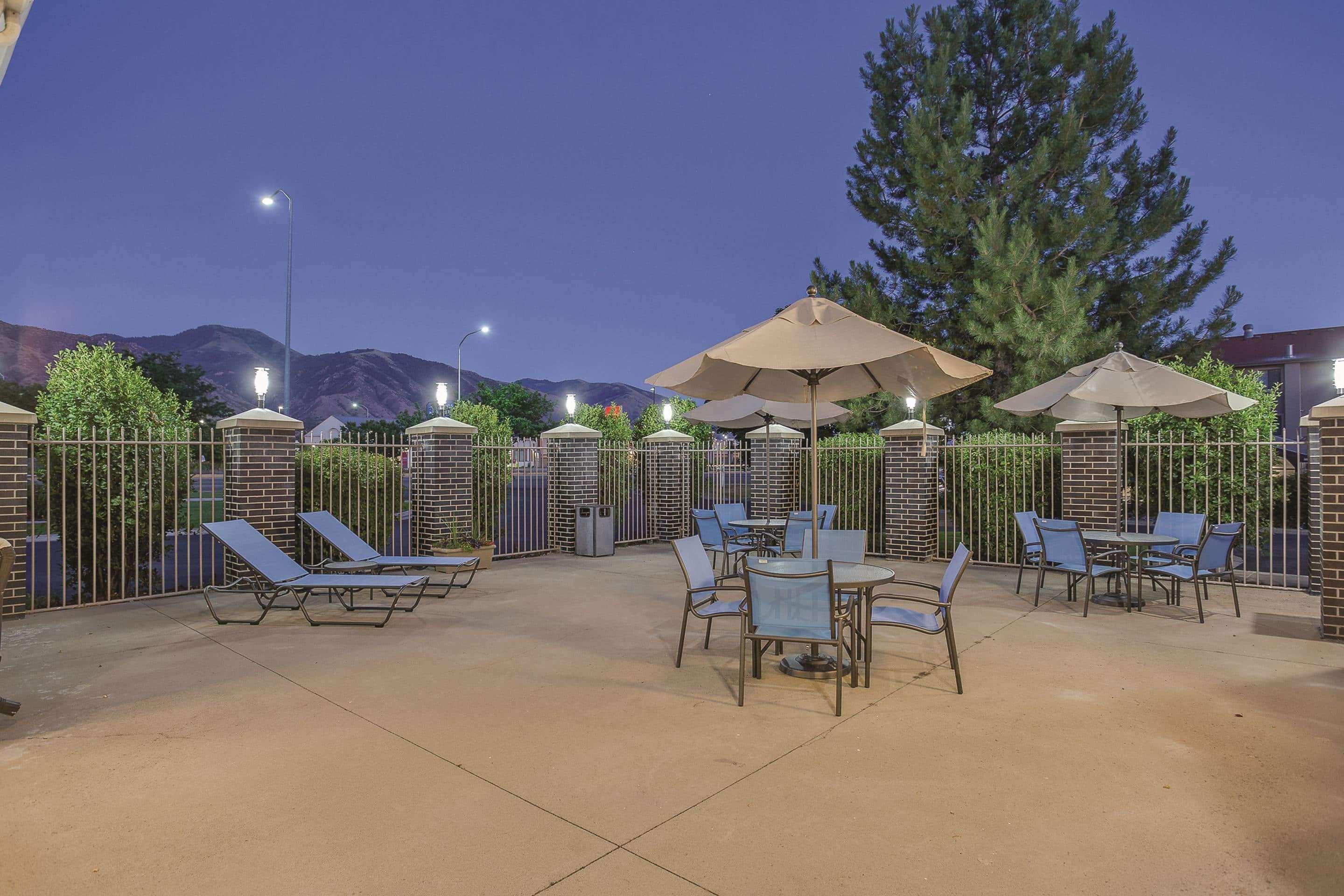 Hotel La Quinta By Wyndham Logan Exteriér fotografie